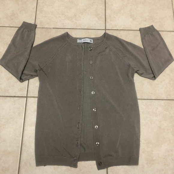 Zara Sweaters - 𝅺zara beige button down sweater, small